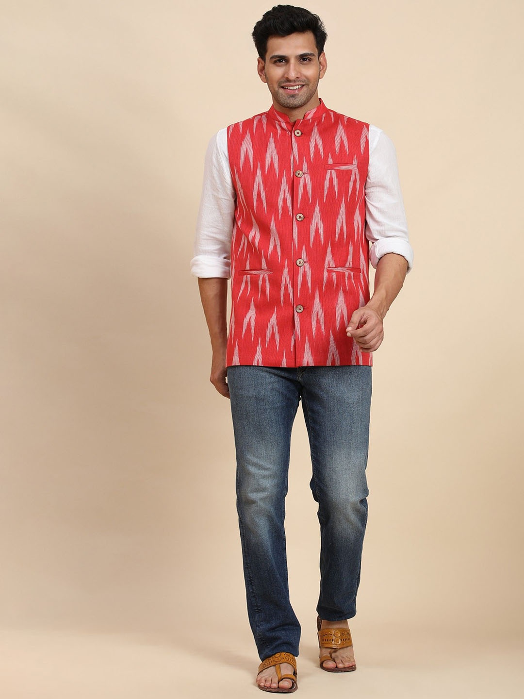 

SKAVIJ Men Printed Woven Nehru Jacket, Red