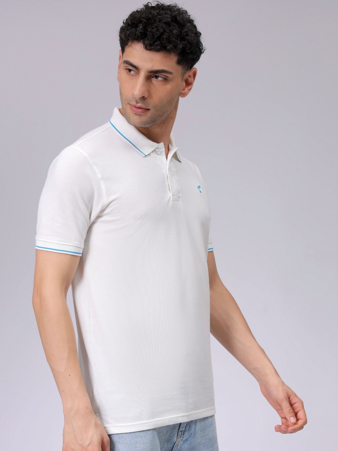 

The Indian Garage Co Men Polo Collar Pockets T-shirt, White
