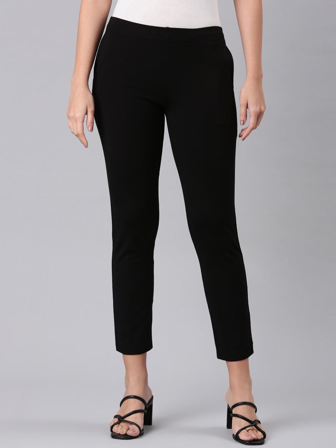 

Go Colors Women Slim Fit Mid-Rise Trousers, Black