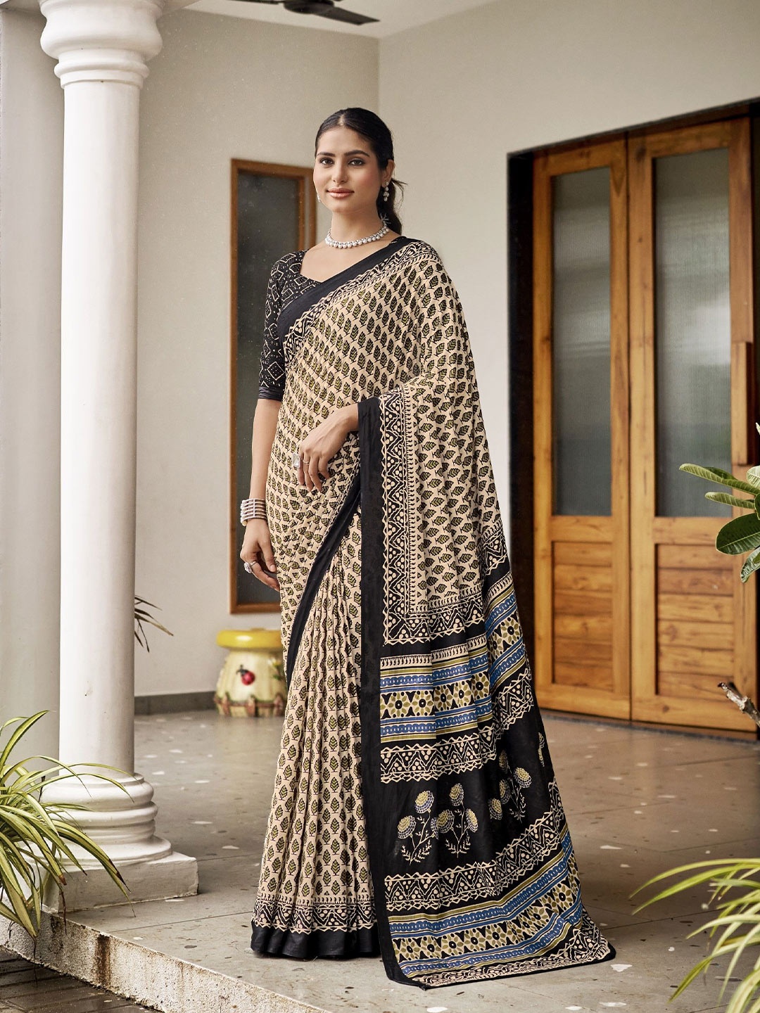 

Chandbaali Ajrak Block Pure Cotton Bagru Saree, Black