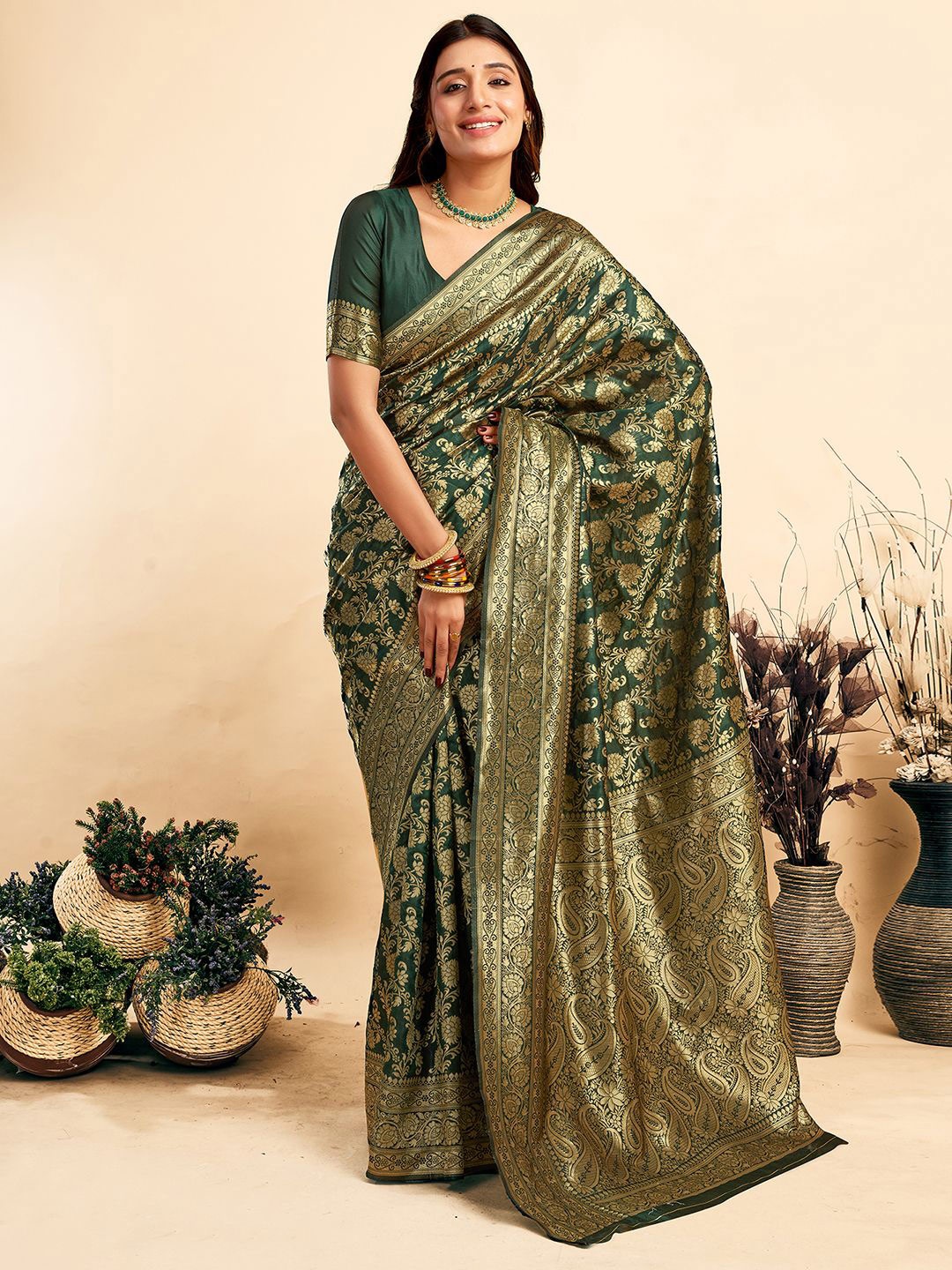 

KALINI Woven Design Zari Heavy Work Banarasi Saree, Green