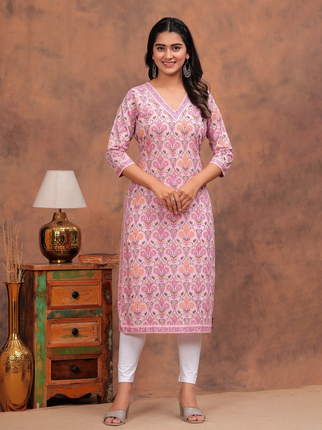 

TOULIN Women Printed Pure Cotton Calf Length Straight Kurtas, Pink