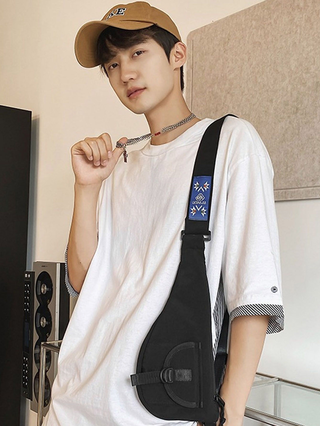 

StyleCast Black Casual Stylish Crossbody Bag
