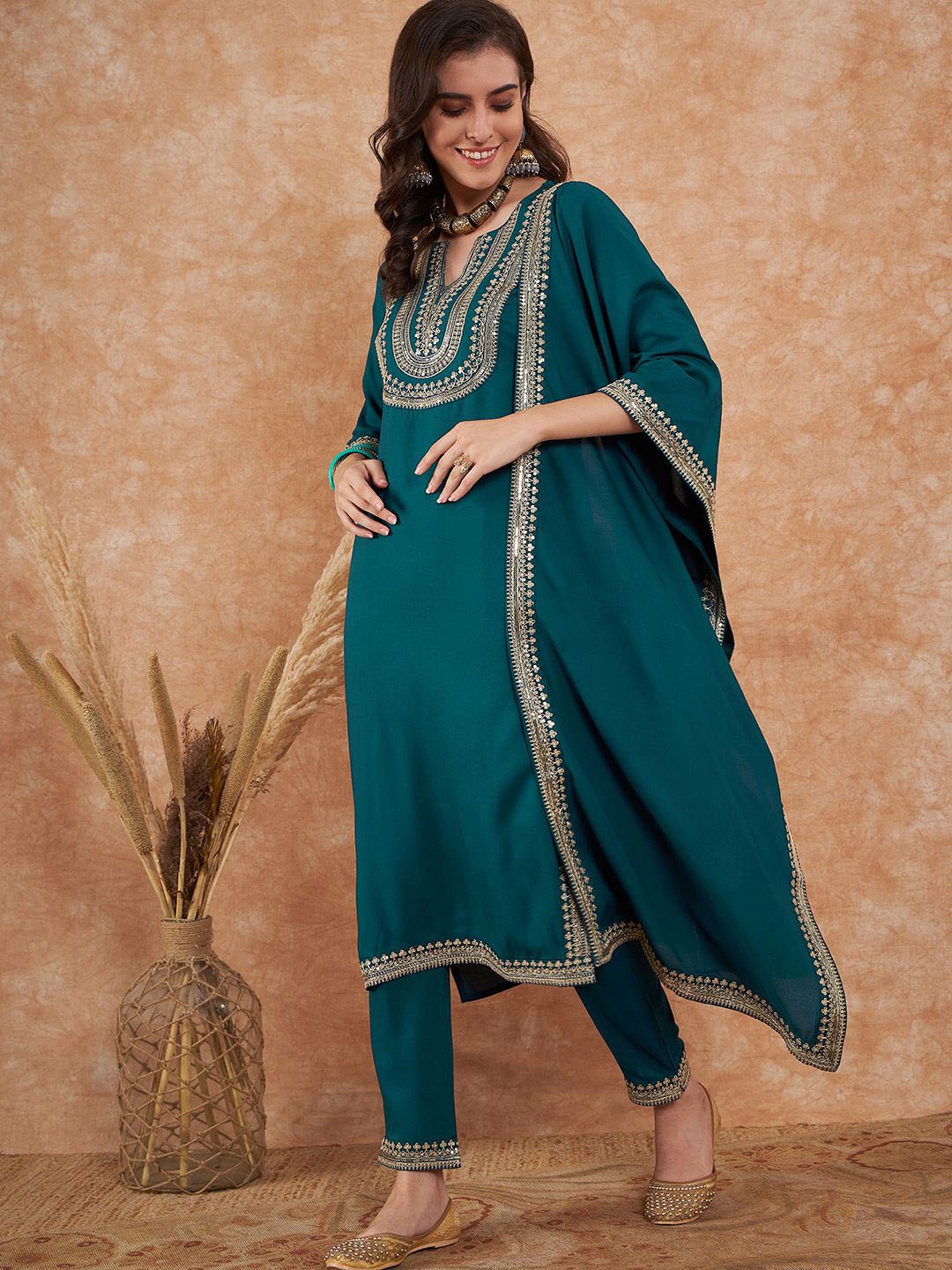 

all about you Women Yoke Design Regular Kurta with Trousers & With Dupatta, Teal