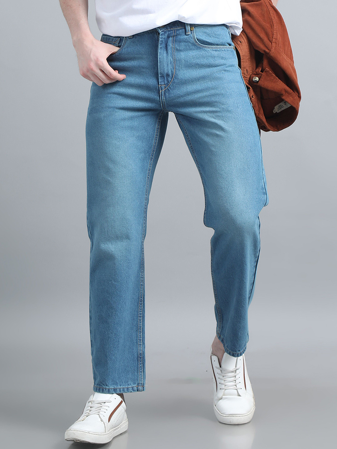 

The Roadster Lifestyle Co Men Pure Cotton Relaxed-Fit Mid-Rise Jeans, Blue
