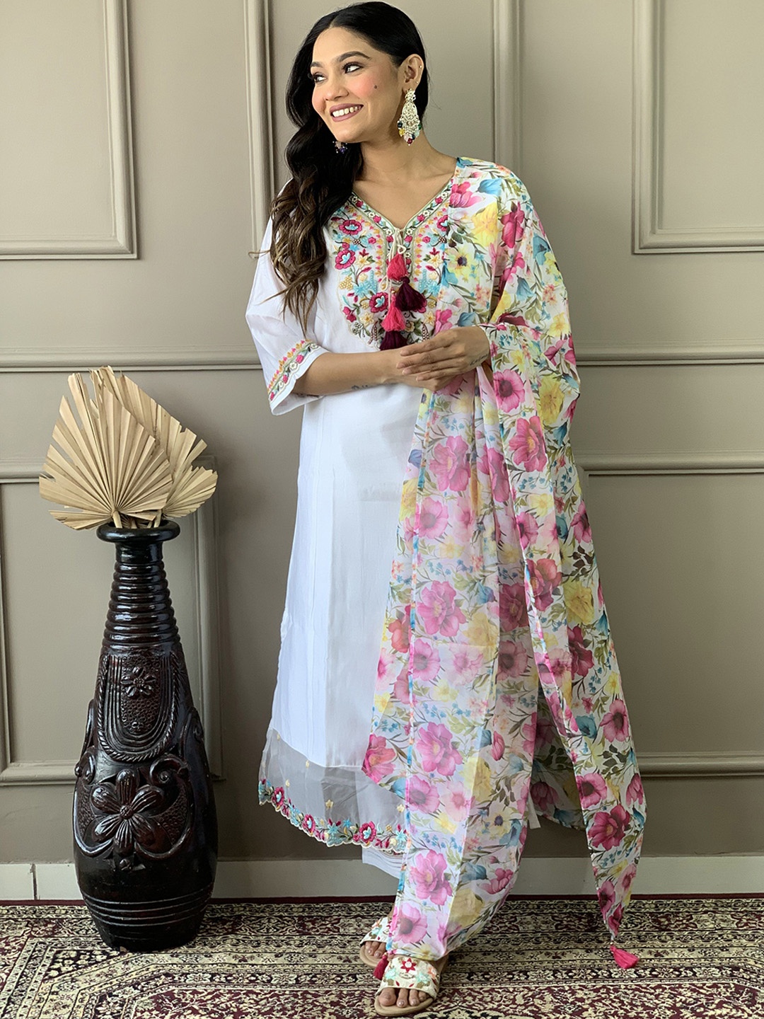 

Jinax Women Floral Embroidered Regular Thread Work Chanderi Cotton Kurta with Trousers & With Dupatta, White