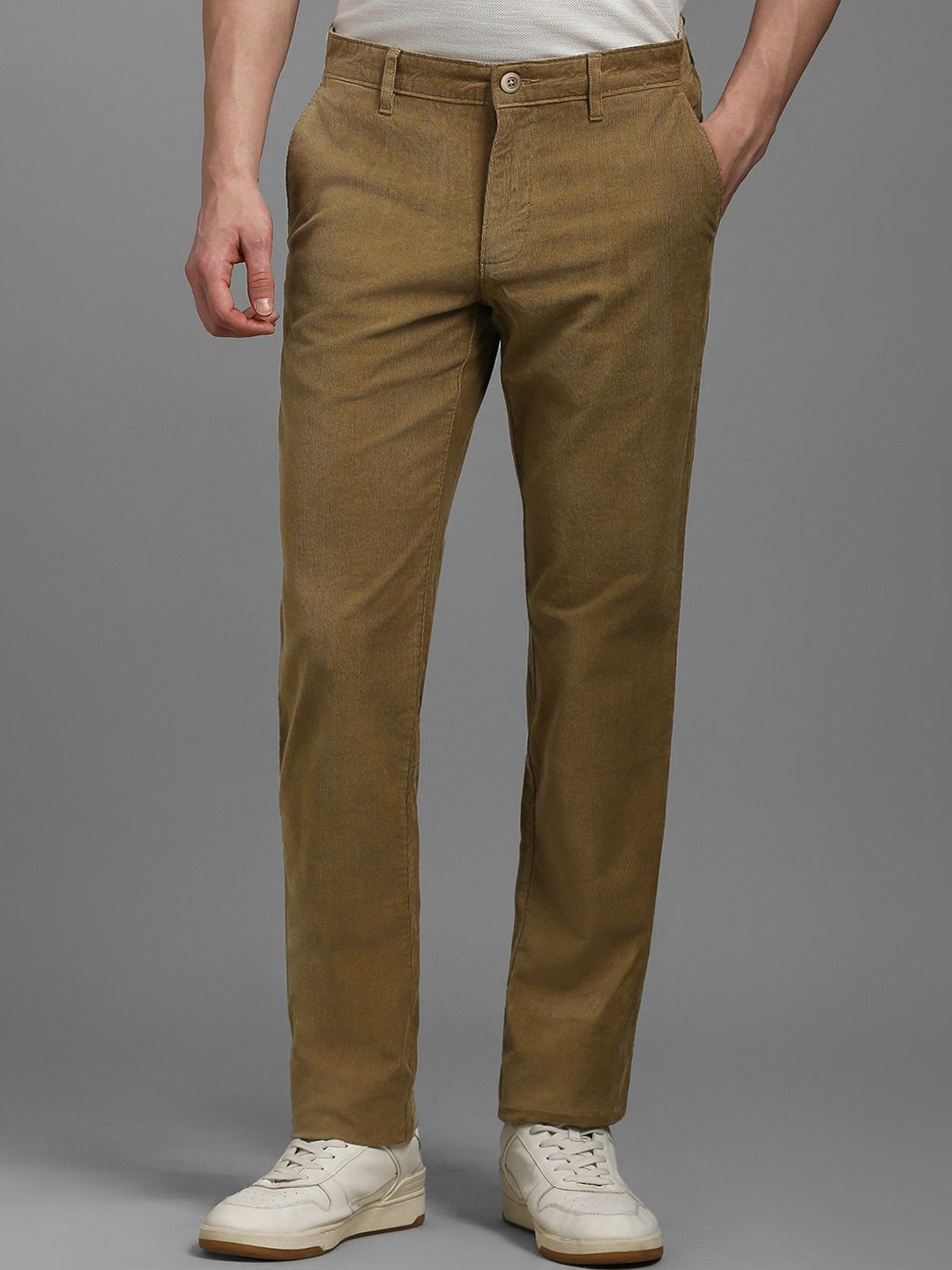 

Louis Philippe Sport Men Mid-Rise Slim Fit Trousers, Brown