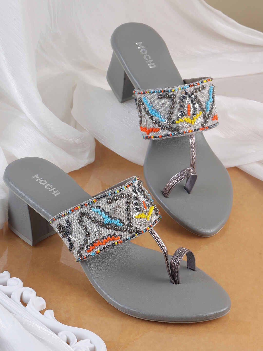 

Mochi Women Printed Open Toe Block Heel Sandals, Grey