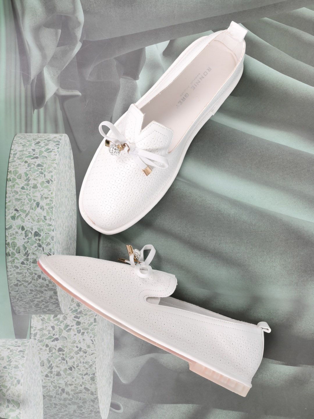 

Ronnie Grey Women Patterned PU Loafers, White