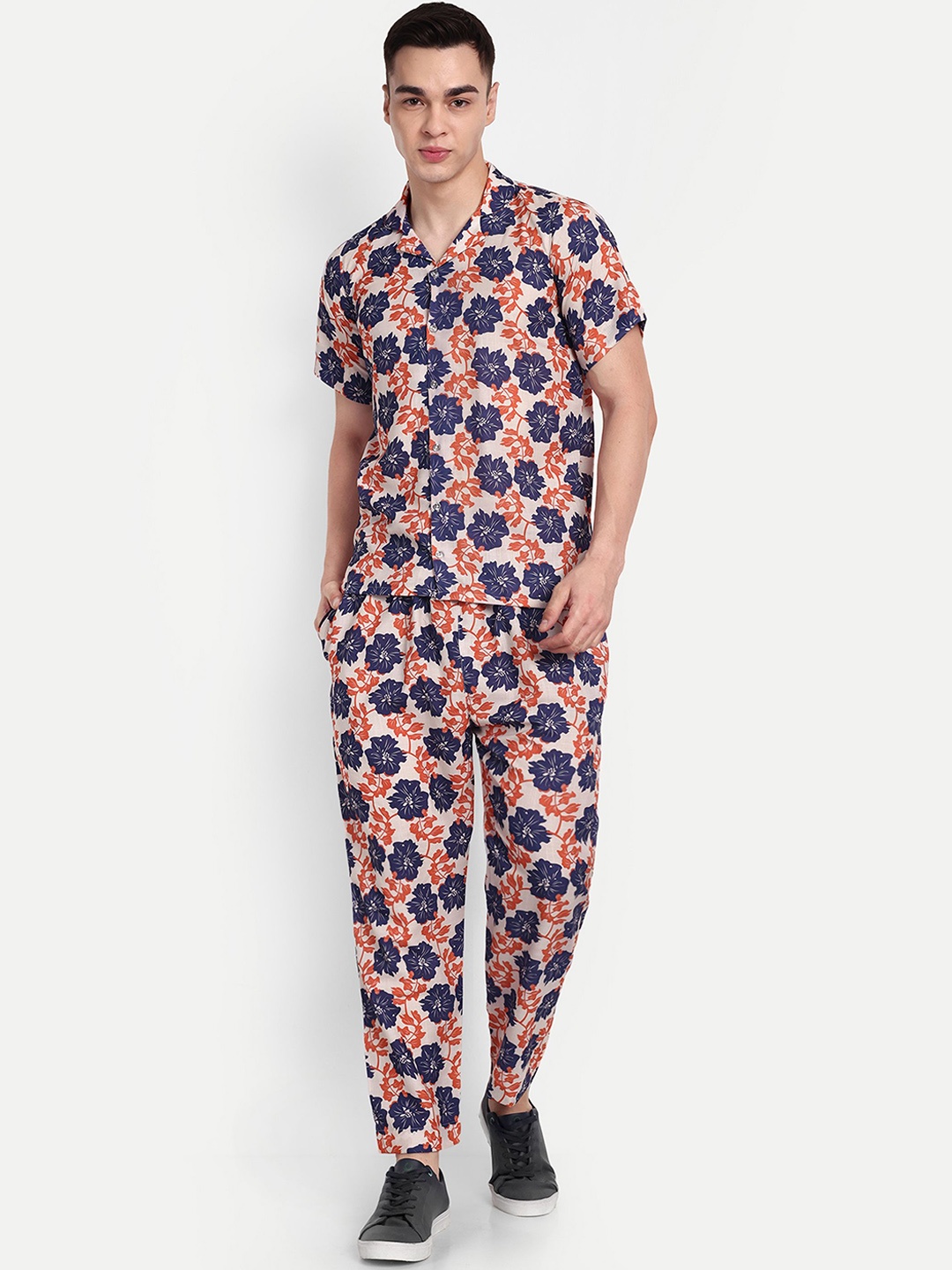 

TILISM Men Printed Short Sleeves Shirt with Trousers Co-ords Set, Multi