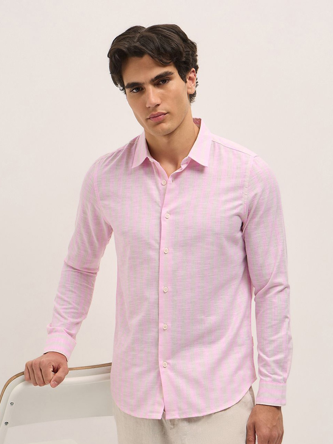 

THE BEAR HOUSE Men Slim Fit Opaque Striped Casual Shirt, Pink
