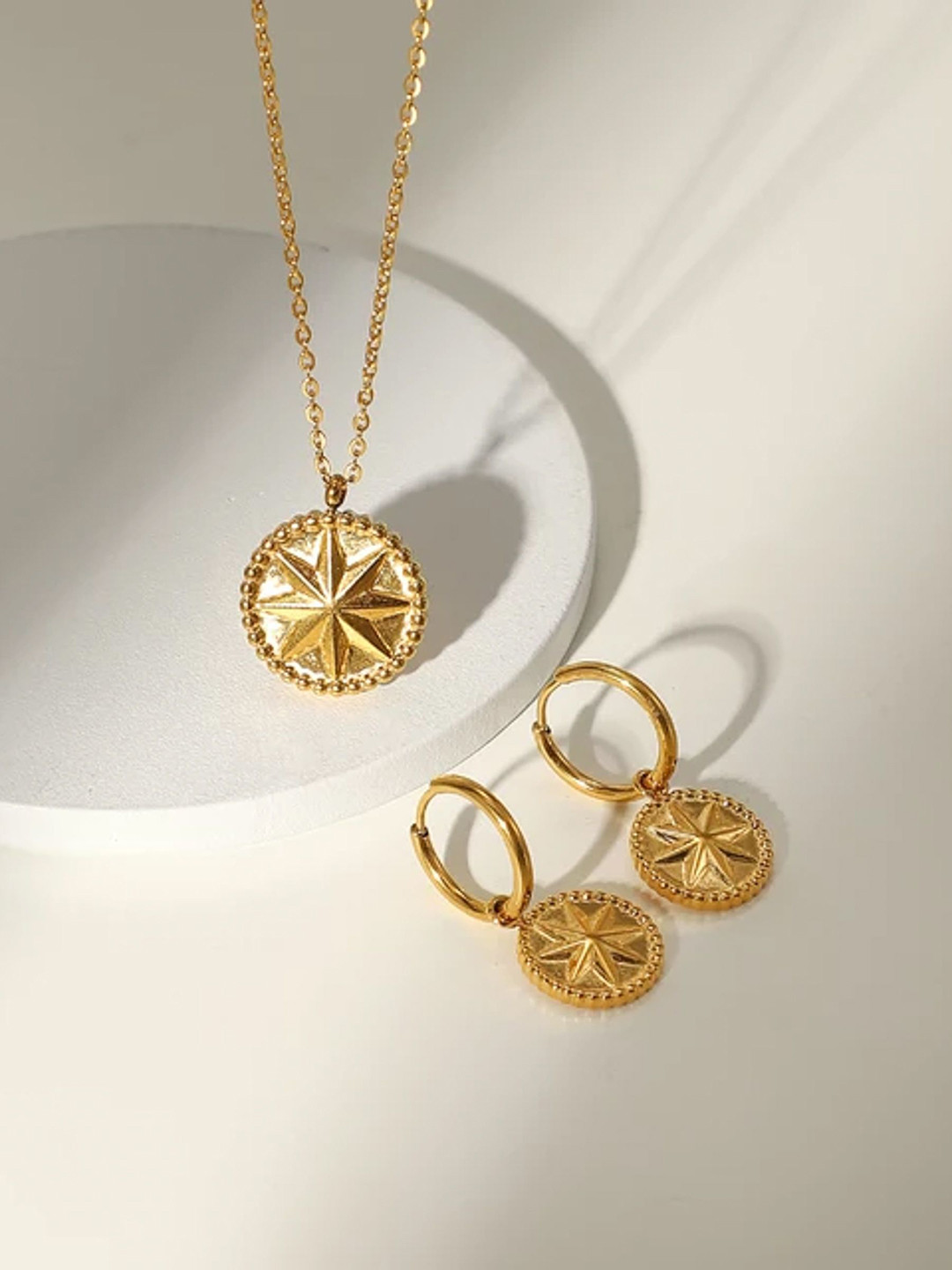

Avyana 18KT Gold Plated Stainless Steel Polar Star Jewellery Set