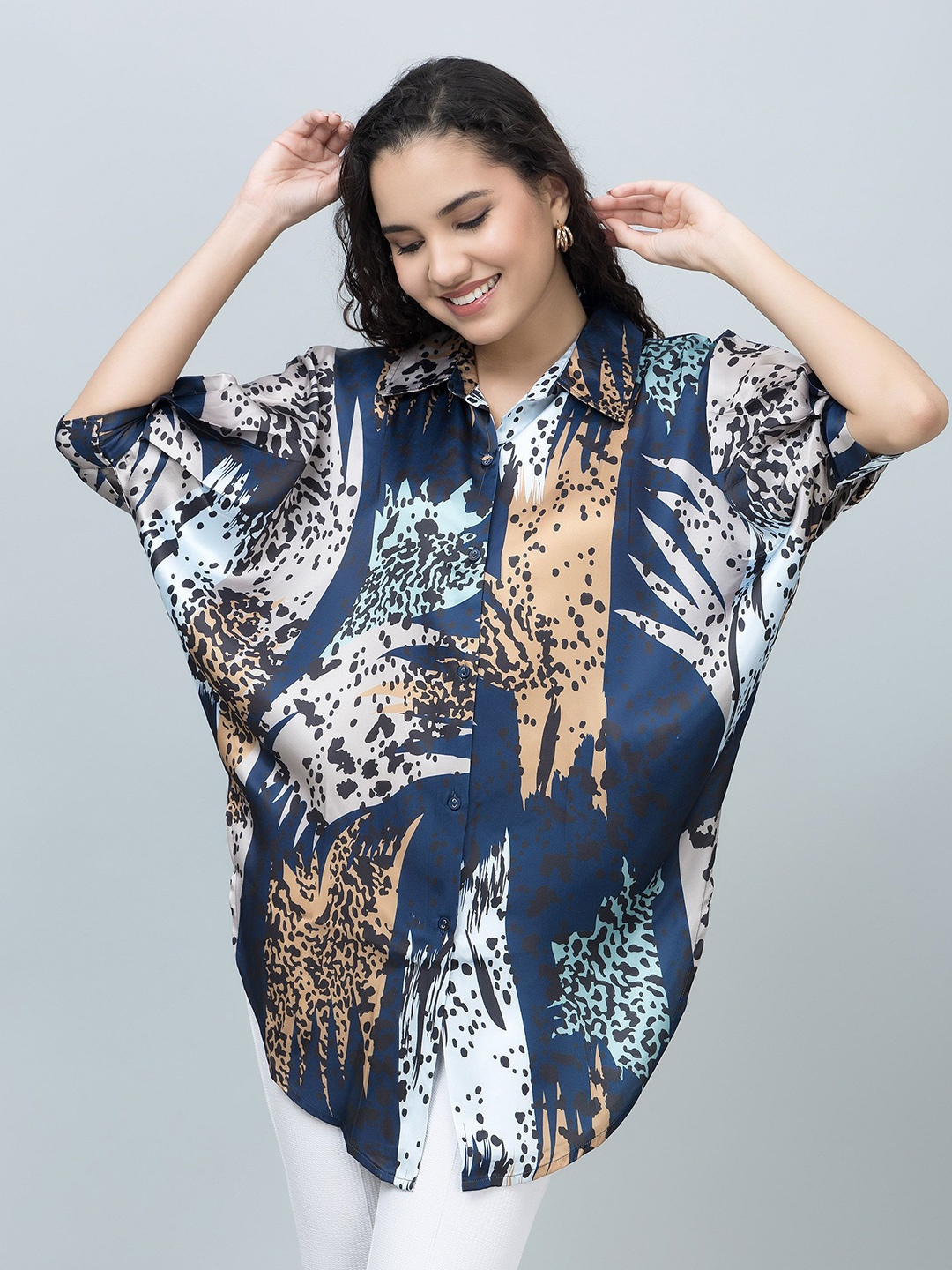 

PURYS Women Standard Spread Collar Abstract Printed Satin Relaxed Fit Casual Shirt, Navy blue
