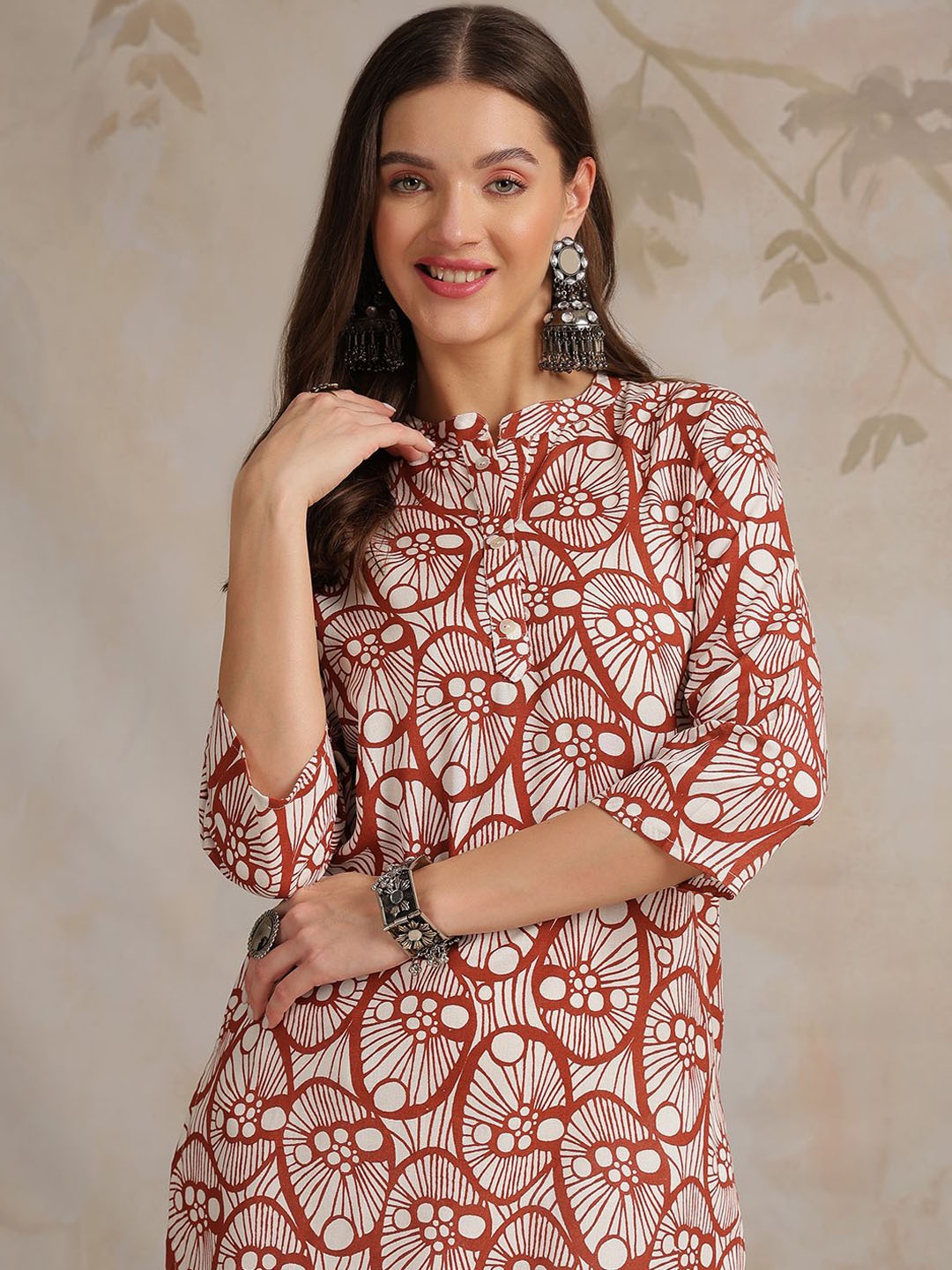 

Anouk Rustic Women Ethnic Motifs Printed Thread Work Kurta, Red