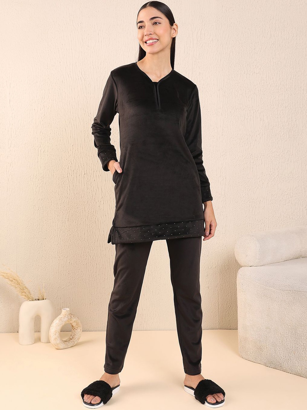 

Sweet Dreams Women Night suit, Black