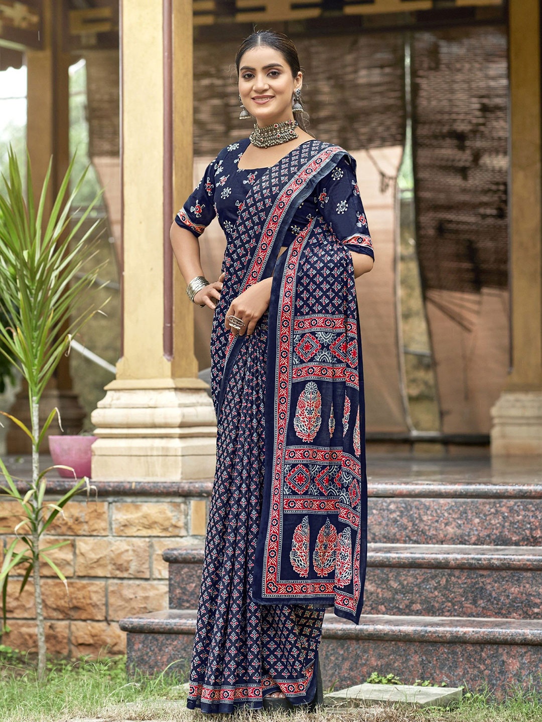 

Chandbaali Ajrak Printed Pure Cotton Bagru Saree, Navy blue