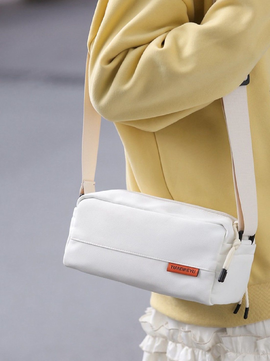 

StyleCast White Solid Stylish Side Bag