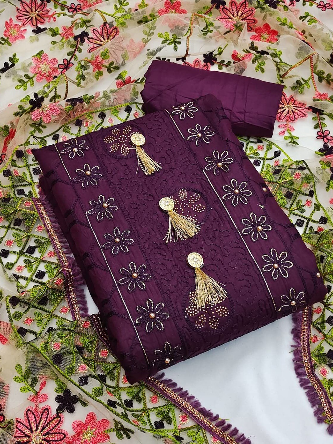 

Suha Unstitched Dress Material, Burgundy