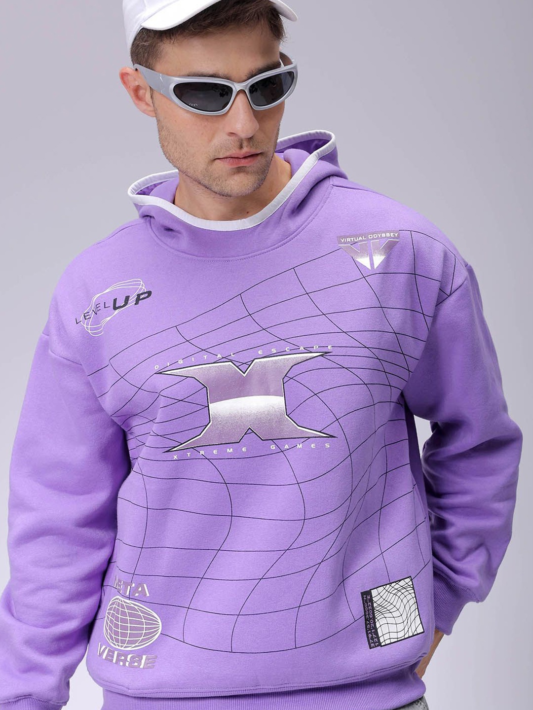 

The Indian Garage Co Men Printed Hooded Sweatshirt, Purple