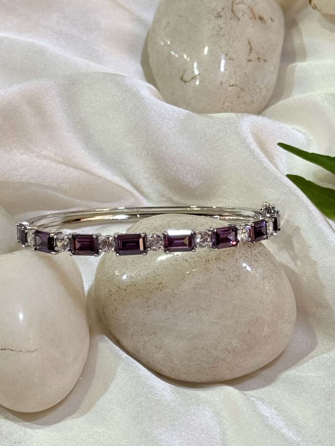 

The Jewellery Tale Women Brass Cubic Zirconia Silver-Plated Armlet Bracelet