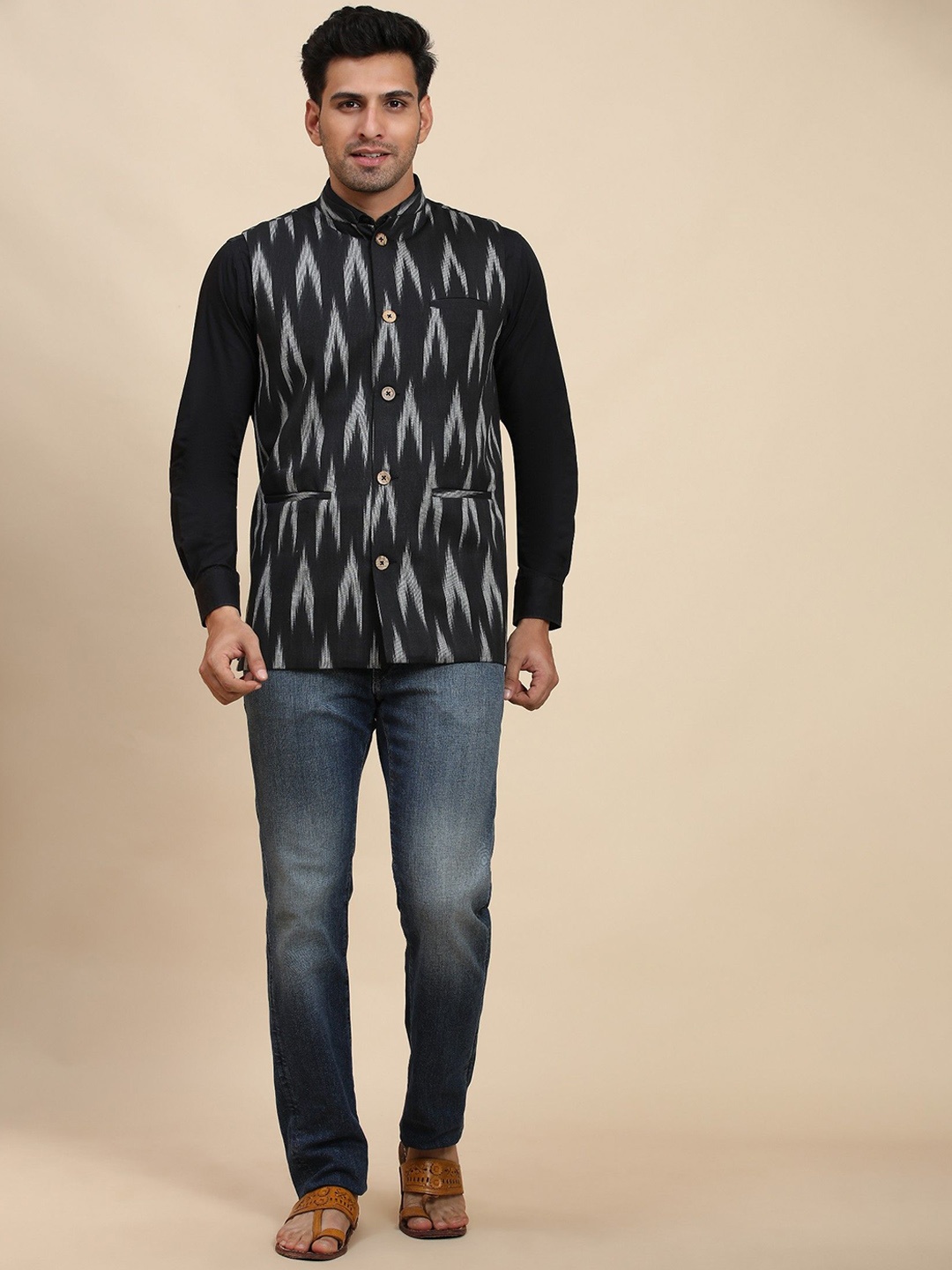 

SKAVIJ Men Printed Woven Nehru Jacket, Black