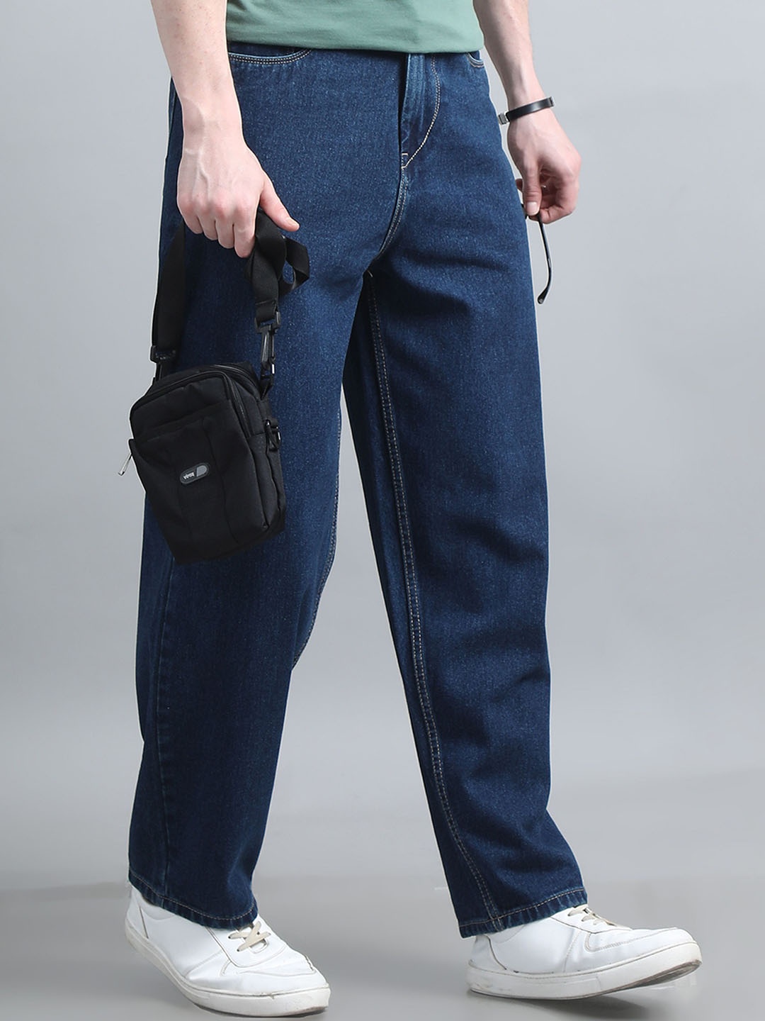 

The Roadster Lifestyle Co. Men Pure Cotton Regular Fit Mid-Rise Jeans, Blue