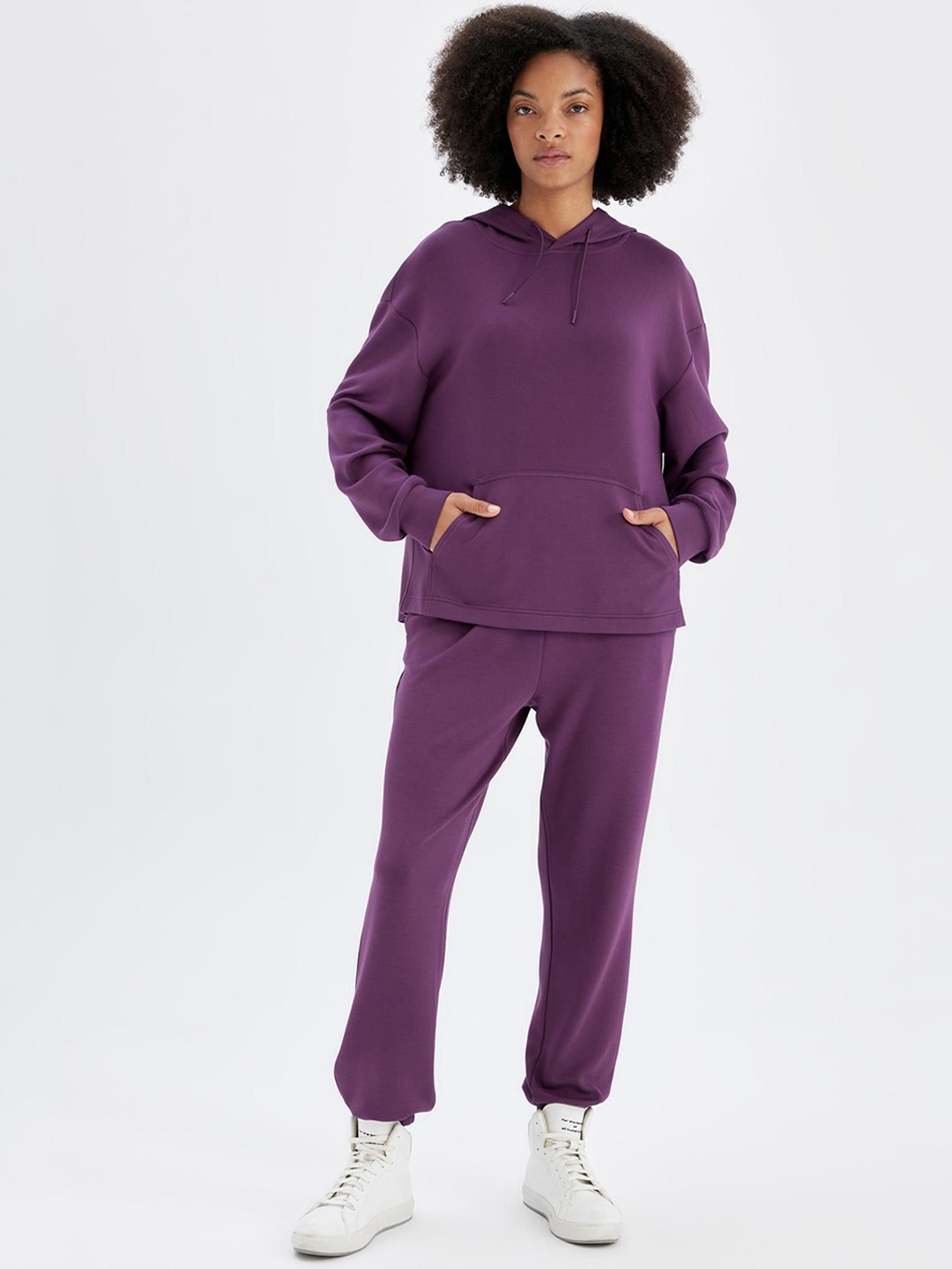 

DeFacto Women Regular Fit Mid-Rise Trousers, Na