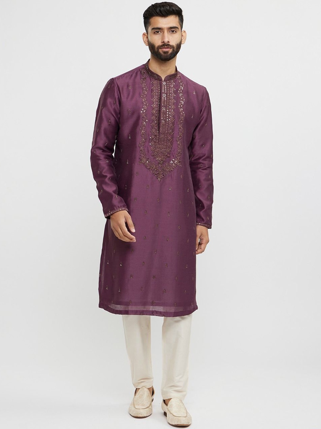 

Twamev Men Floral Embroidered Regular Thread Work Kurta with Pyjamas, Purple