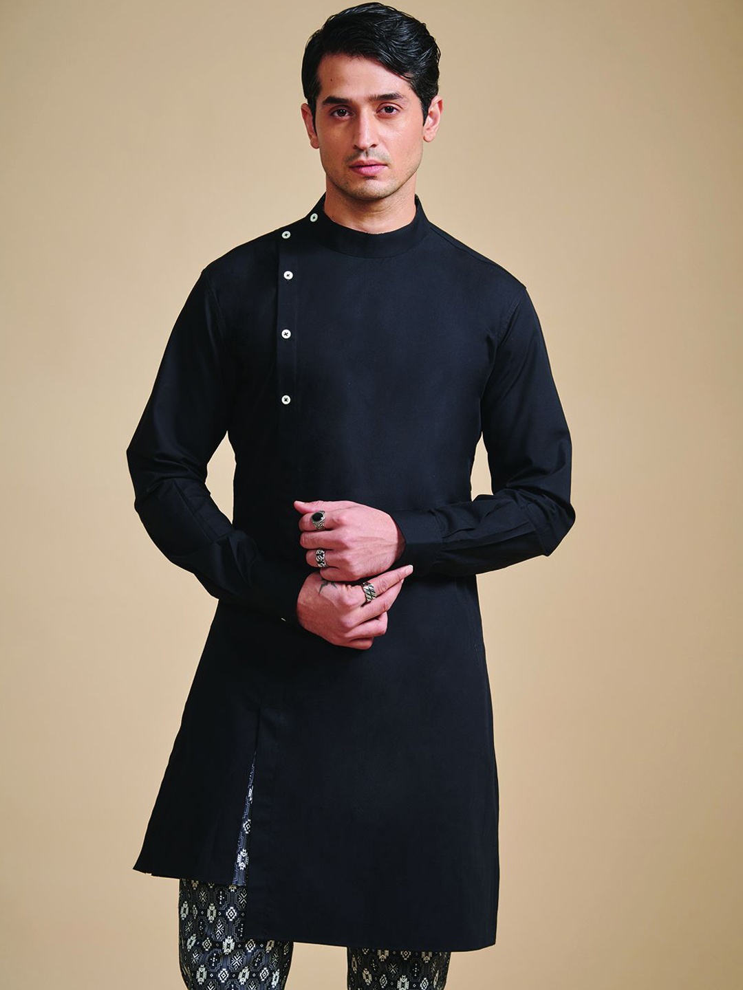 

RR Blue Men Striped Thread Work Anarkali Kurta, Black