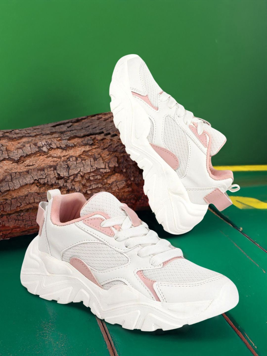 

glitchez Women Colourblocked Lace-Ups Lightweight Sneakers, White