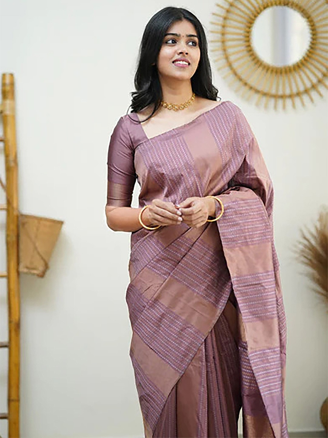 

Anouk Woven Design Zari Banarasi Saree, Mauve