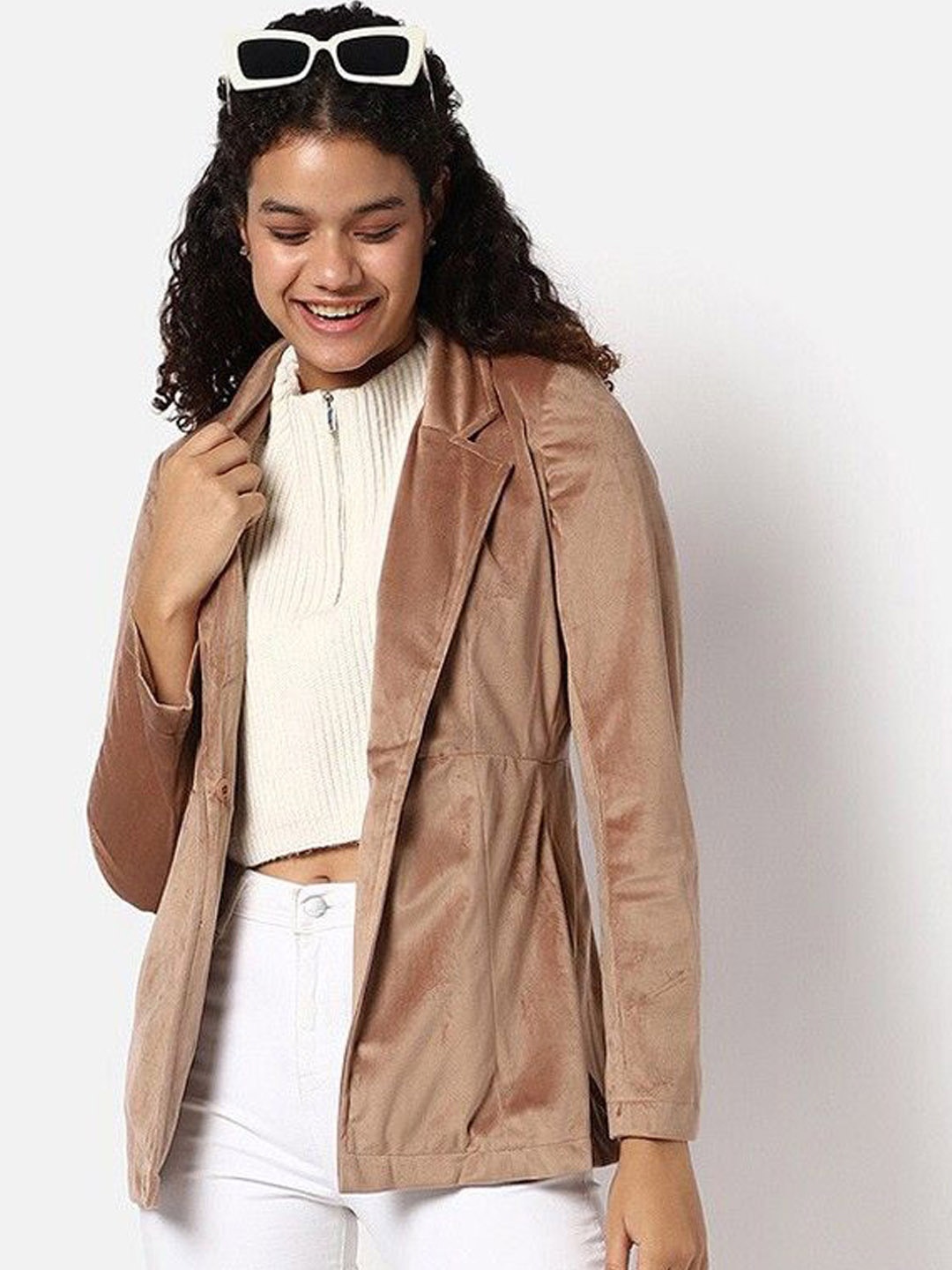 

Campus Sutra Single-Breasted Blazer With Insert Pockets, Beige