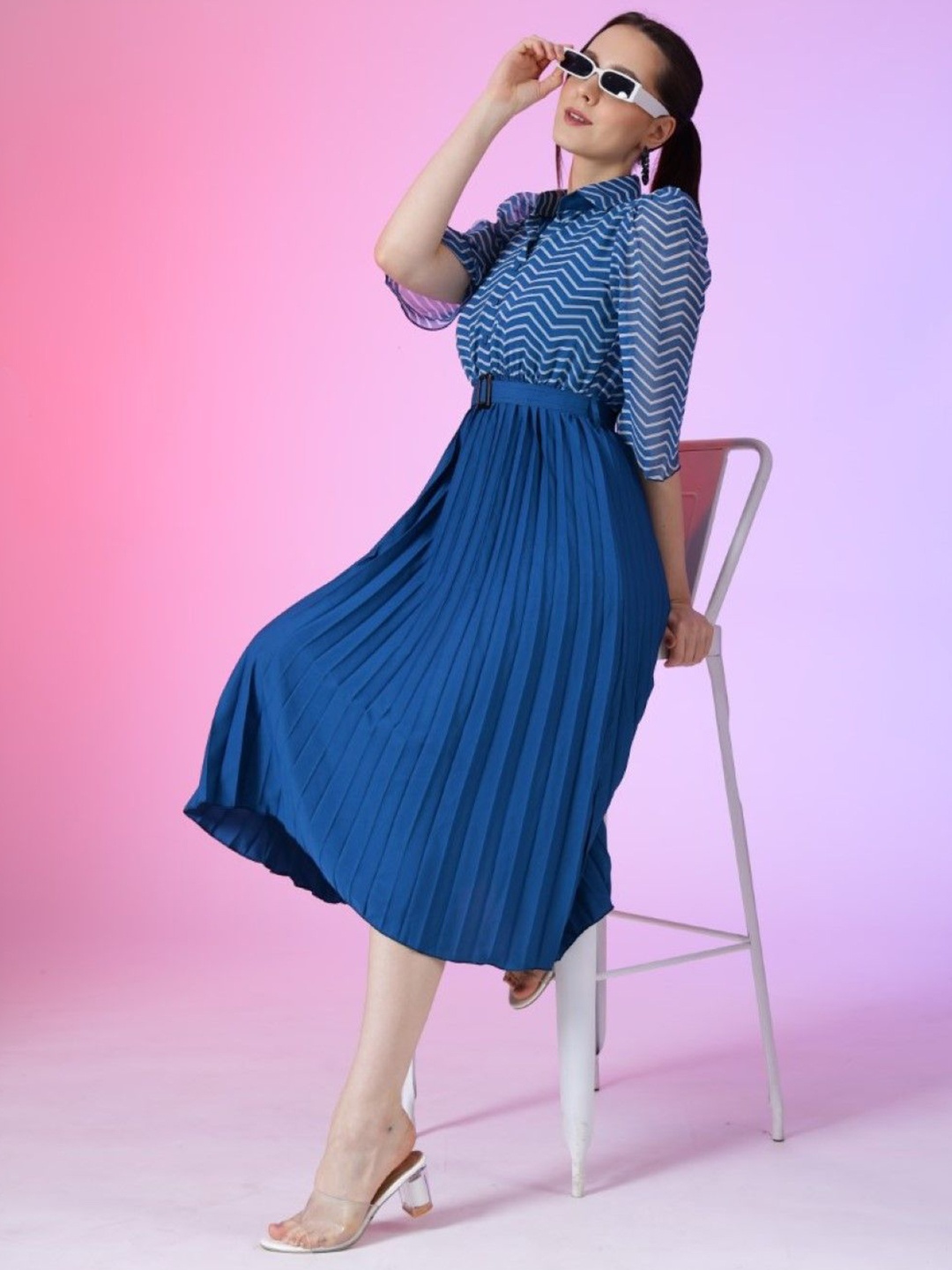 

Raiyani Enterprise Women Printed Fit & Flare Midi Dress, Blue
