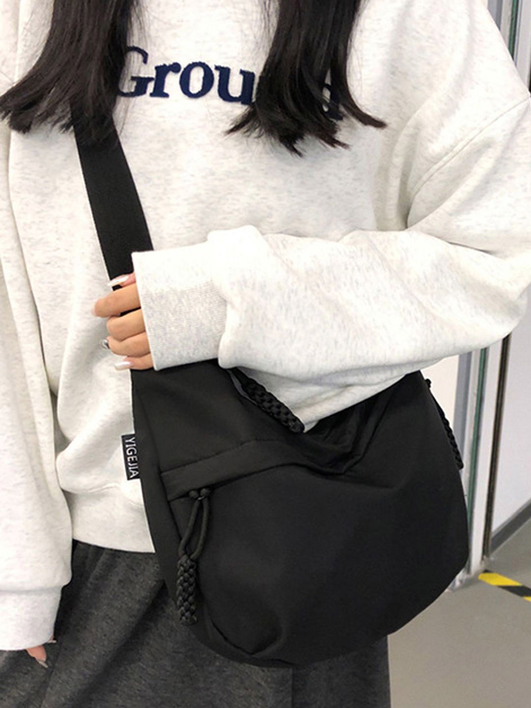 

StyleCast Black Solid Stylish Cross Body Bag