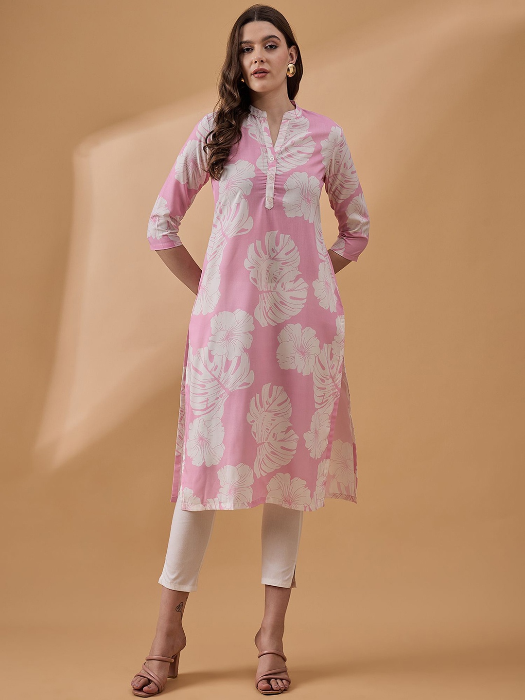 

Winza Designer Women Floral Printed Floral Kurta, Pink