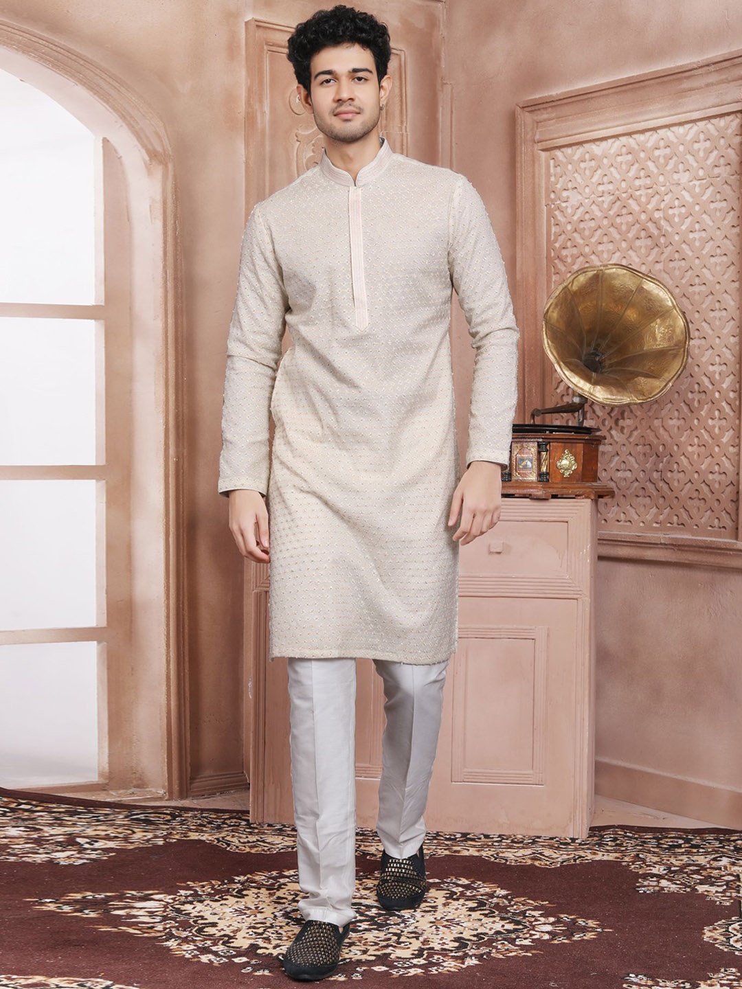 

EVASTRO Men Ethnic Motifs Embroidered Regular Pure Cotton Kurta with Trousers, Cream