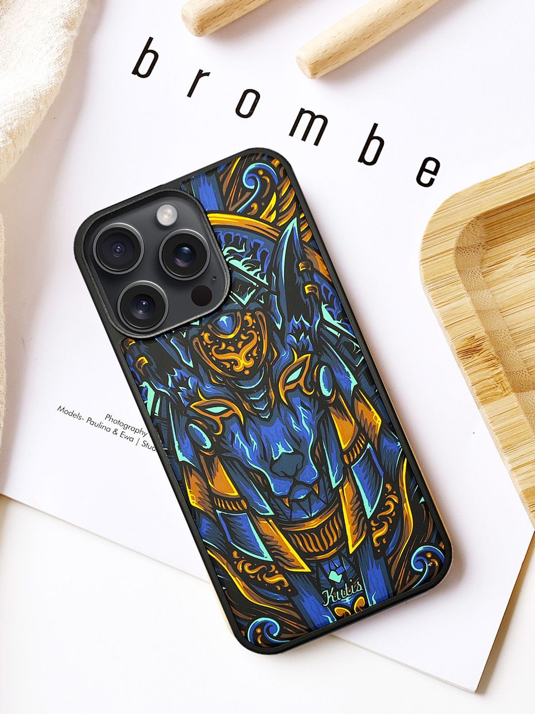 

TREEMODA Abstract Printed iPhone 15 Pro Back Case Mobile Accessories, Blue