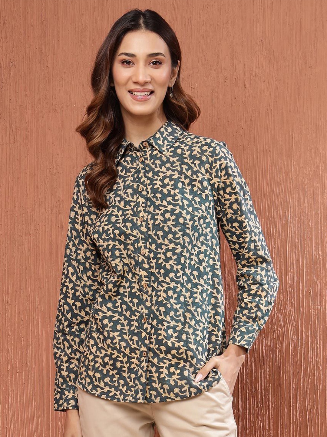 

Fabindia Women Floral Opaque Printed Casual Shirt, White