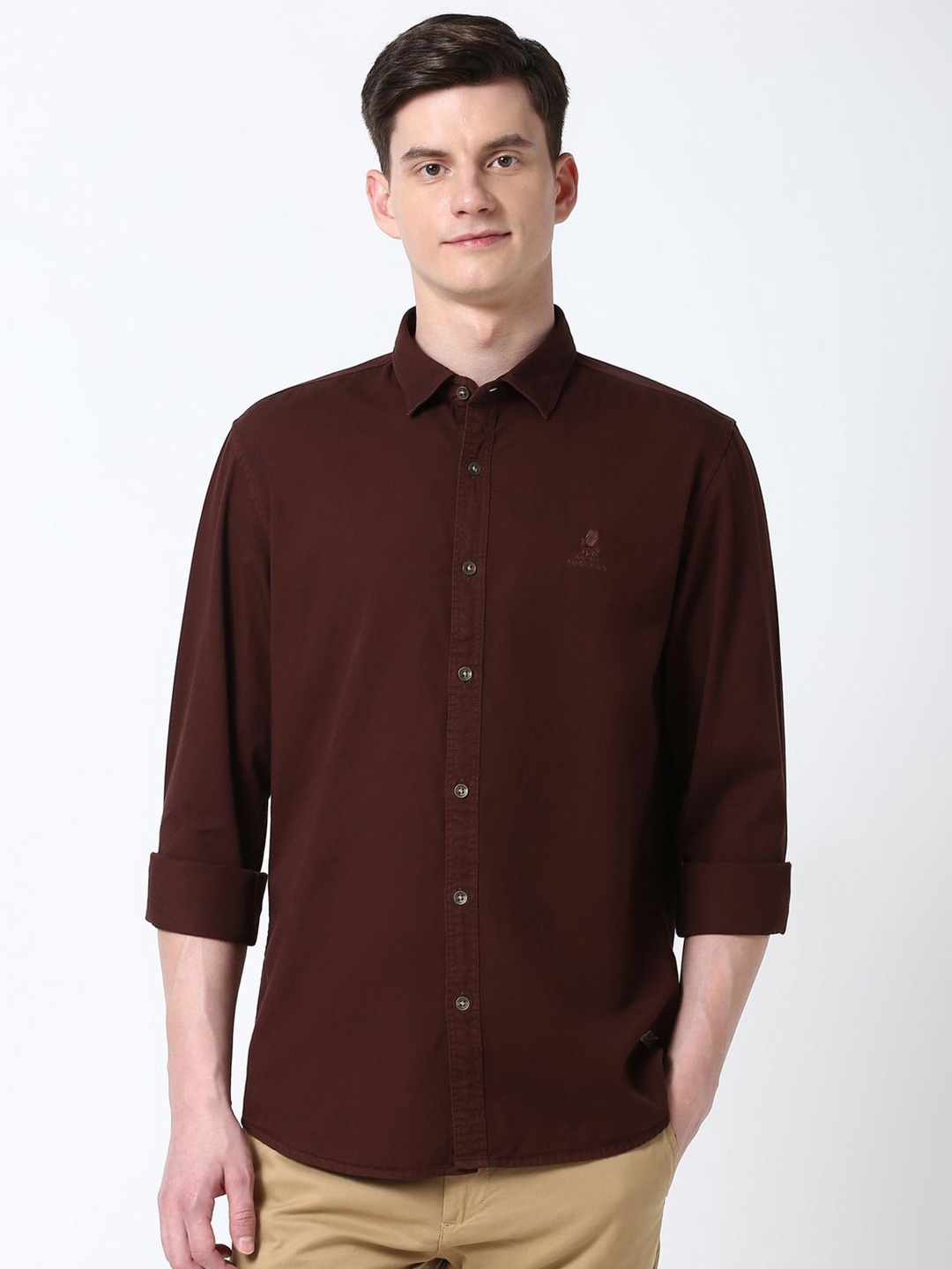 

Peter England Casuals Men Spread Collar Solid Cotton Slim Fit Casual Shirt, Maroon