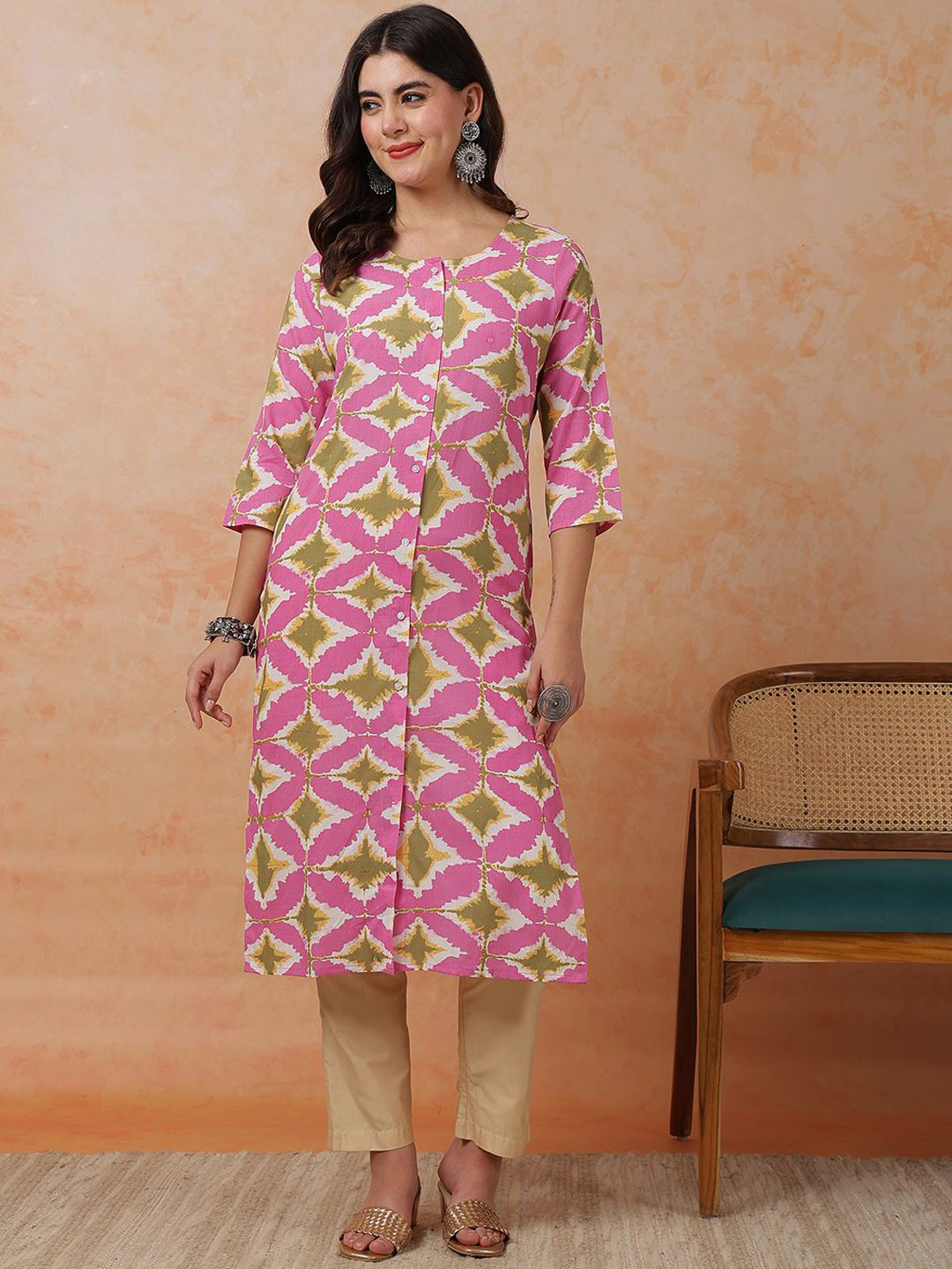 

Anouk Rustic Women Geometric Printed Sequinned Kurta, Pink