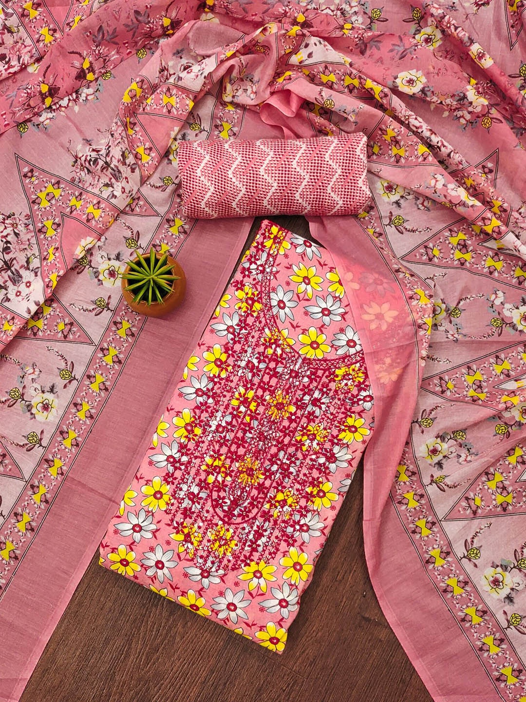 

LeeliPeeri Designer Printed Unstitched Dress Material, Pink