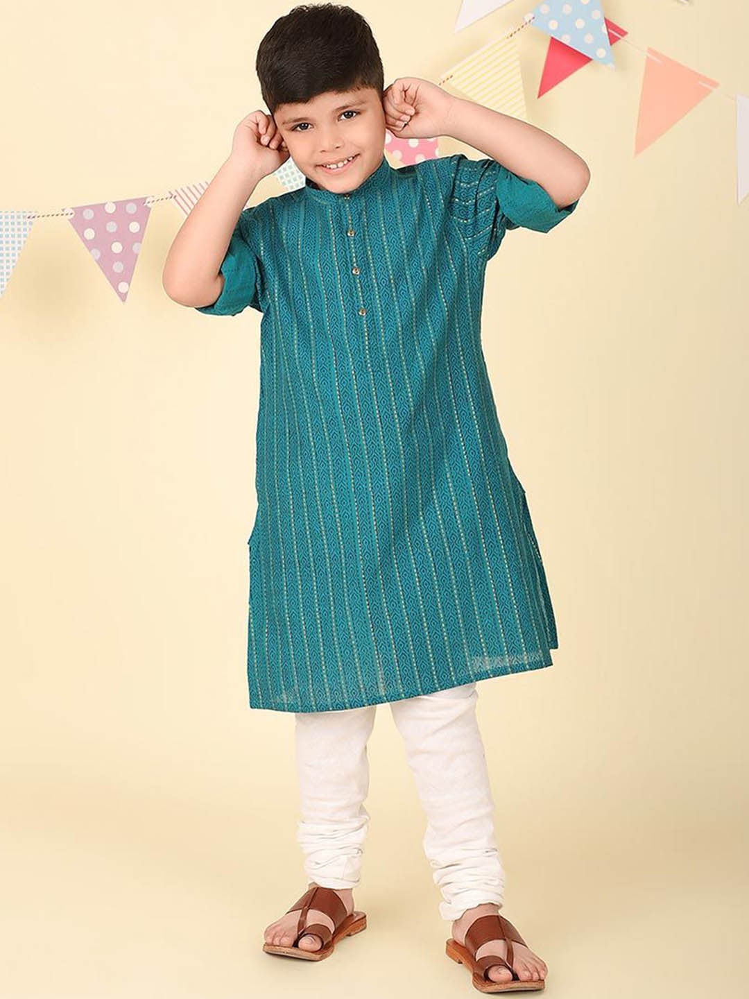 

Fabindia Boys Ethnic Motifs Printed Thread Work Kurta, Teal