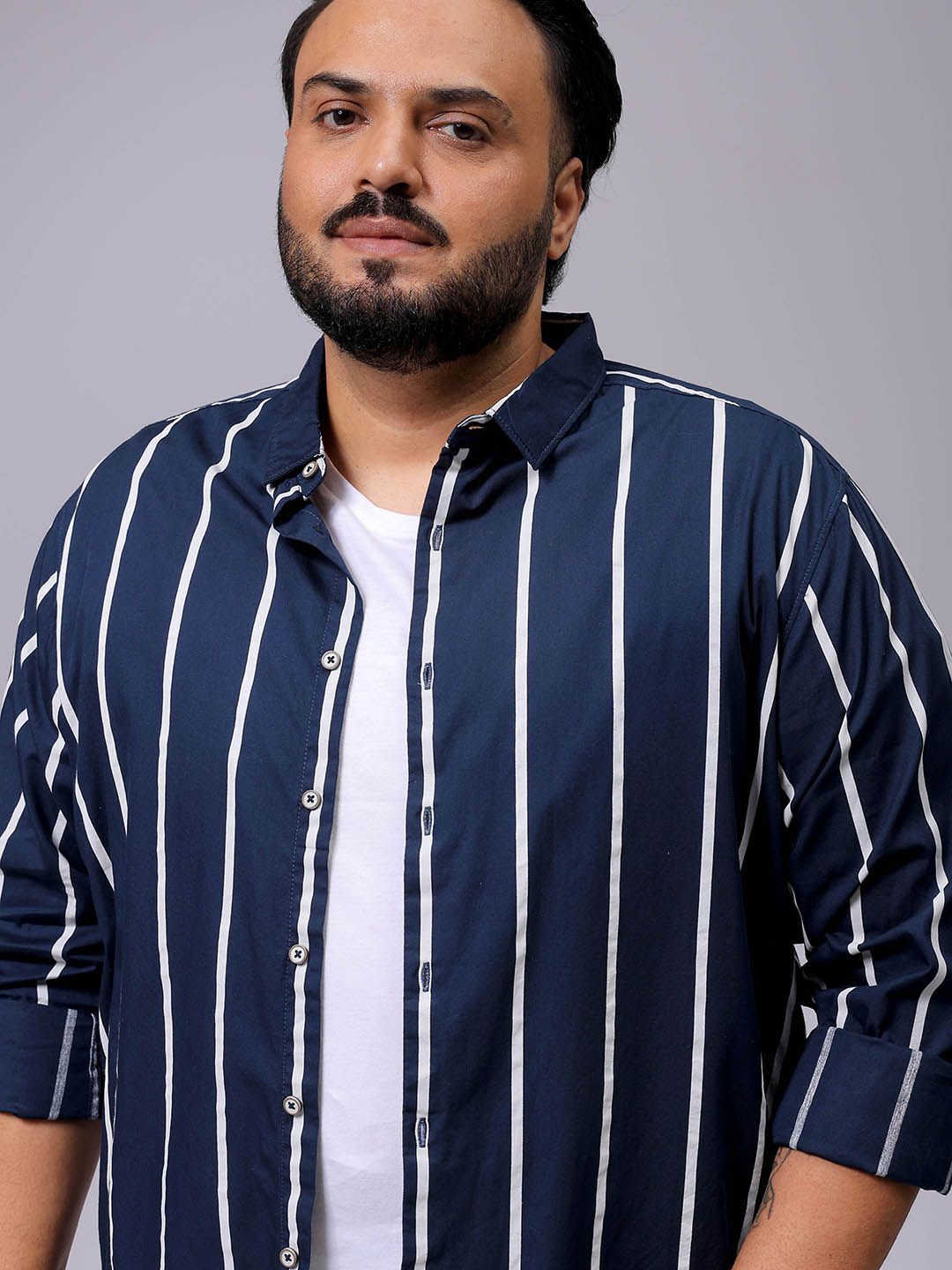 

Hardsoda by The Indian Garage Co Men Plus Size Spread Collar Vertical Striped Cotton Casual Shirt, Navy blue