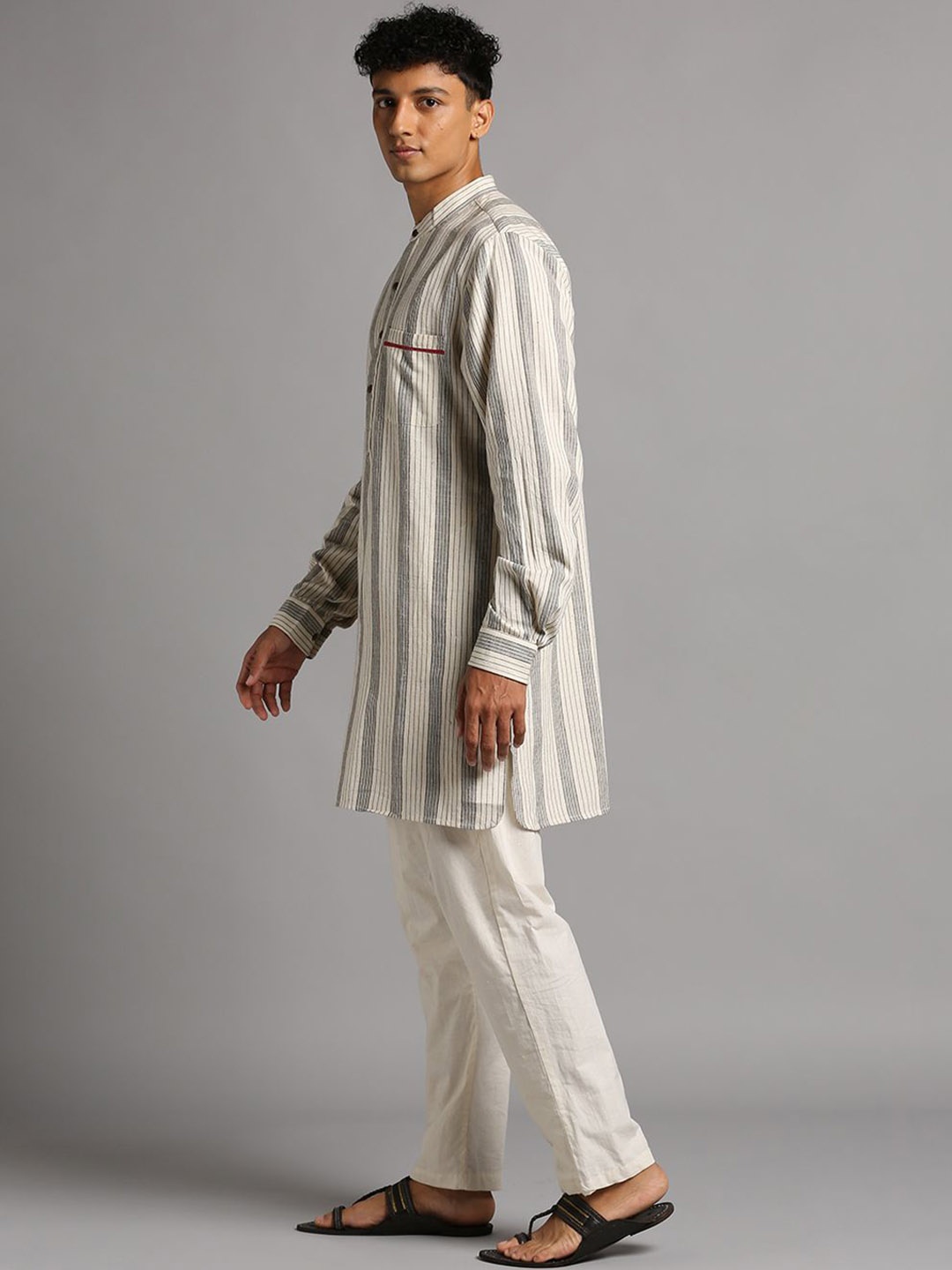 

Ekmatra Men Striped Thread Work Khadi Handloom Kurta, Off white