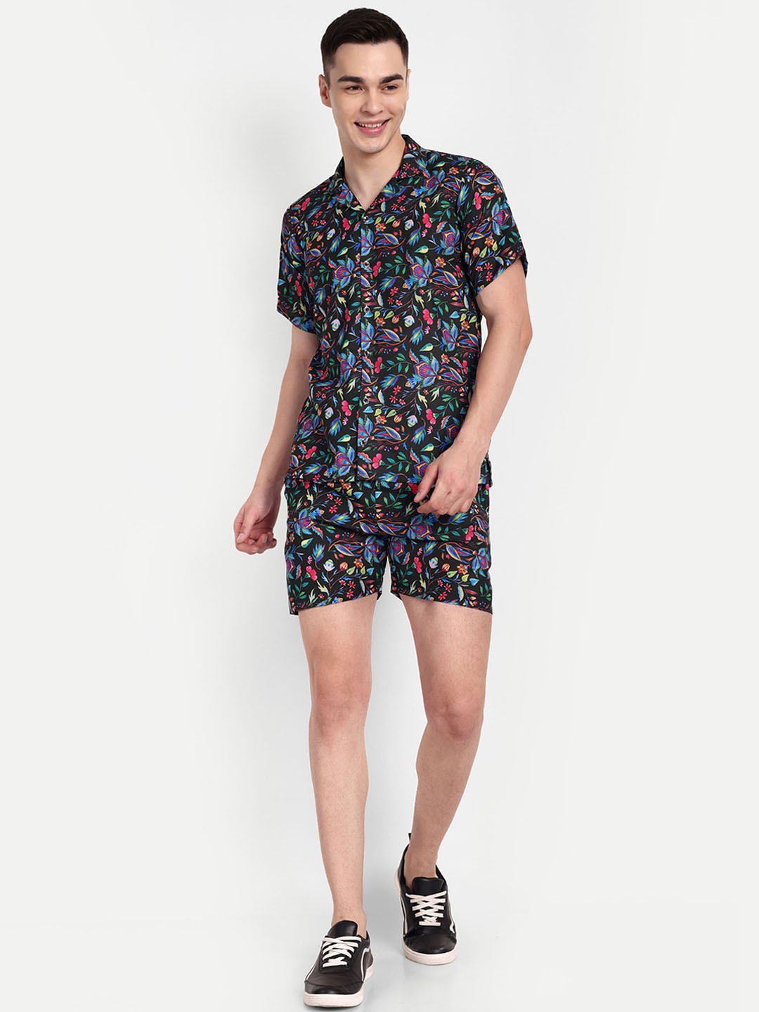 

TILISM Men Floral Printed Short Sleeves Shirt & Shorts, Black