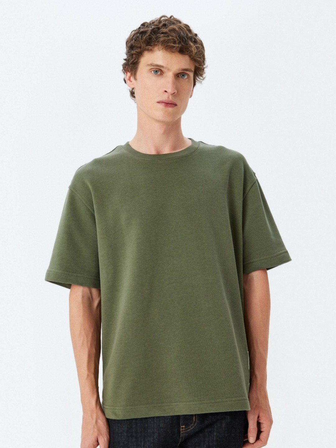 

Koton Men Solid Round Neck Cotton Oversized T-shirt, Olive