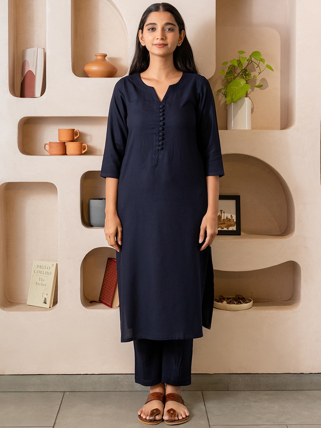 

GULABOSITABO Women Regular Kurta with Trousers, Navy blue