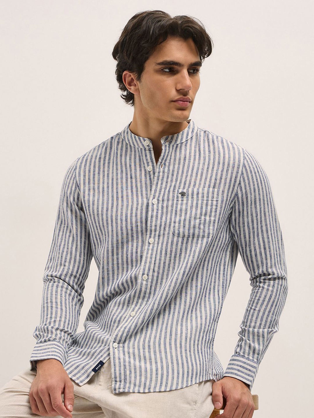 

THE BEAR HOUSE Men Slim Fit Opaque Striped Casual Shirt, Blue