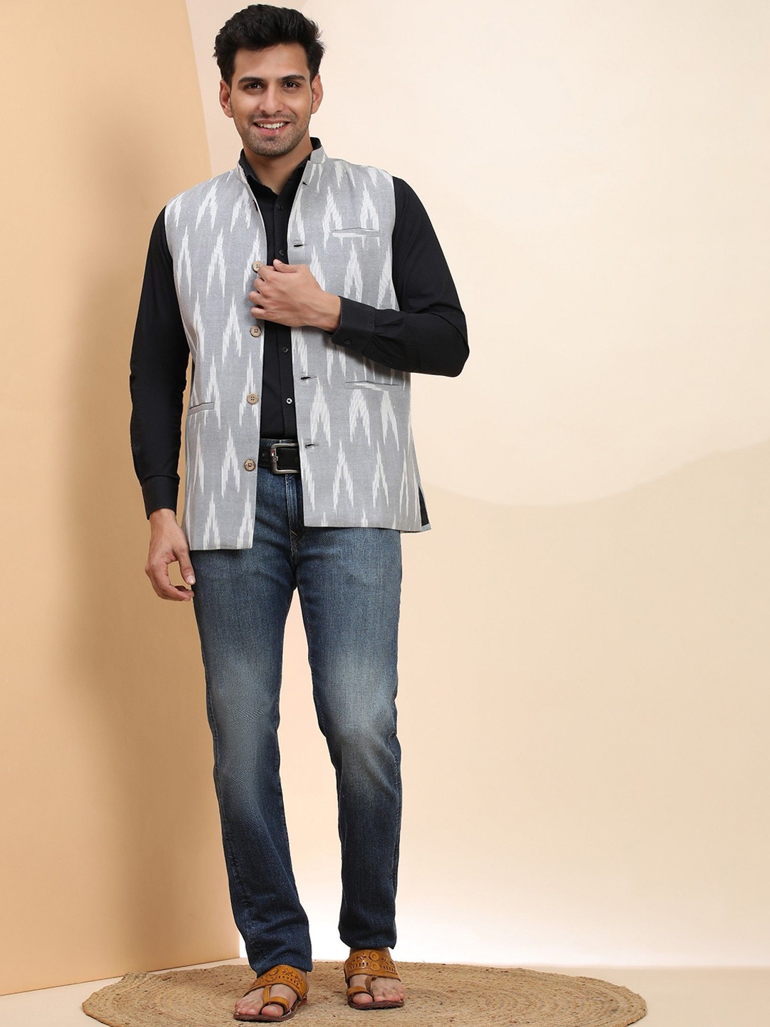

SKAVIJ Men Printed Woven Nehru Jacket, Grey