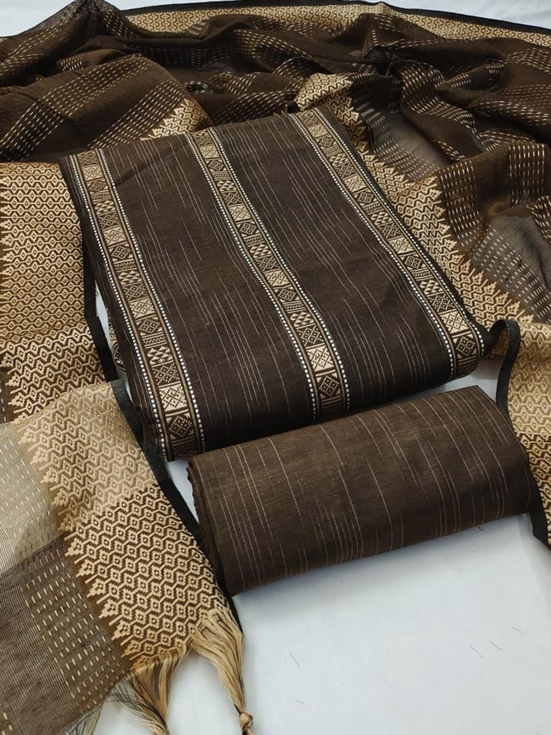 

Suha Unstitched Dress Material, Brown
